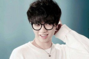 华晨宇吃瓜娱乐圈